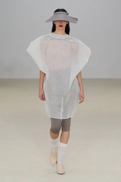 Look 35